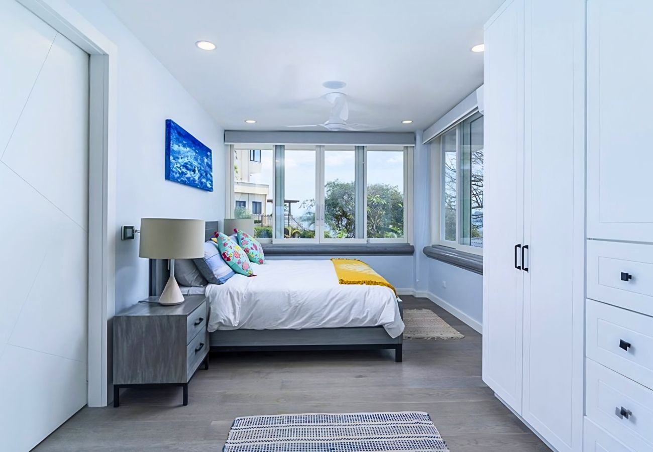 Villa en Playa Flamingo - Luxury Oceanfront Villa•Sunset Views•Beach Access - Casa Dos Monos