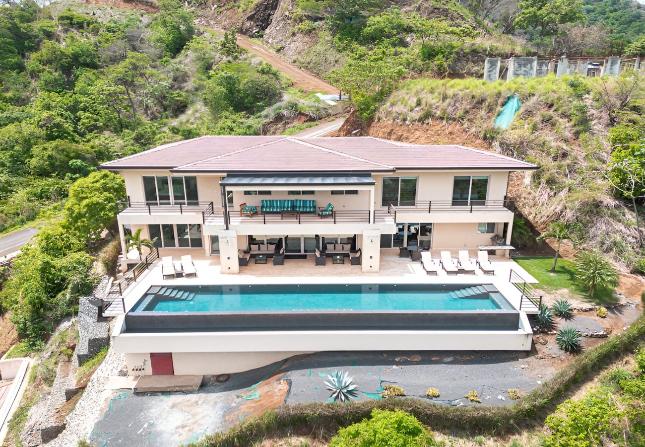 Villa en Playa Flamingo - Mar Vista 6BR Villa | Pool & Panoramic Ocean Views - Casa Vista del Rey