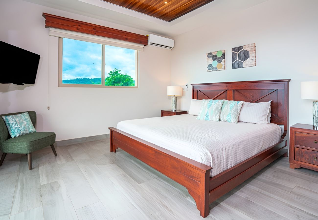 Villa en Playa Flamingo - Mar Vista 6BR Villa | Pool & Panoramic Ocean Views - Casa Vista del Rey