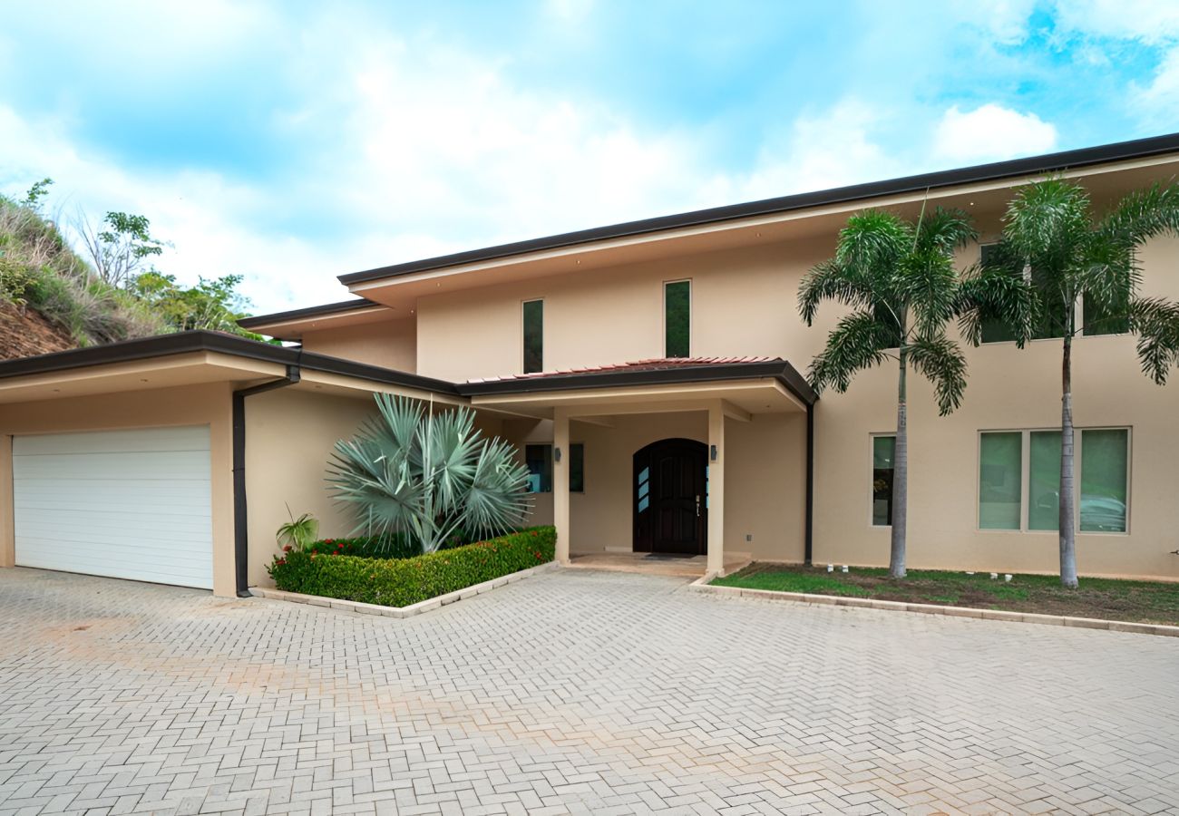 Villa en Playa Flamingo - Mar Vista 6BR Villa | Pool & Panoramic Ocean Views - Casa Vista del Rey