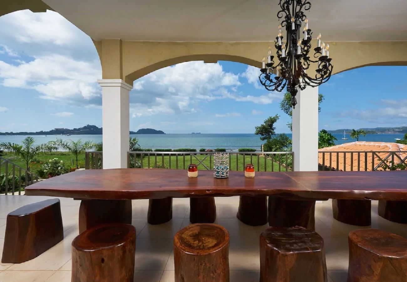 Villa in Potrero - Potrero Beachfront Villa with Pool & Private Chef - Casa Royal