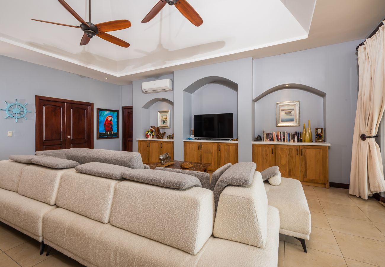 Villa in Potrero - Potrero Beachfront Villa with Pool & Private Chef - Casa Royal