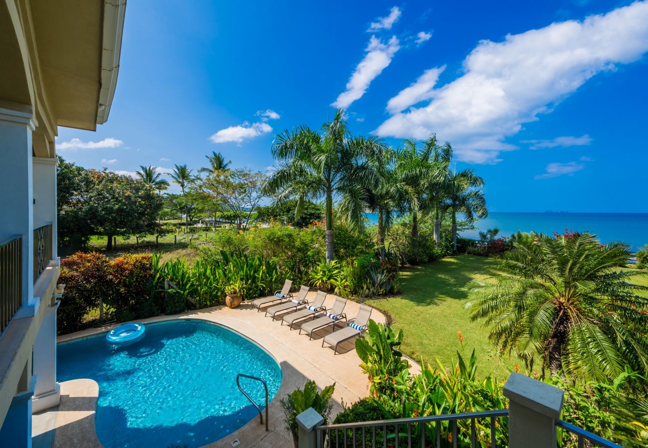 Villa in Potrero - Potrero Beachfront Villa with Pool & Private Chef - Casa Royal