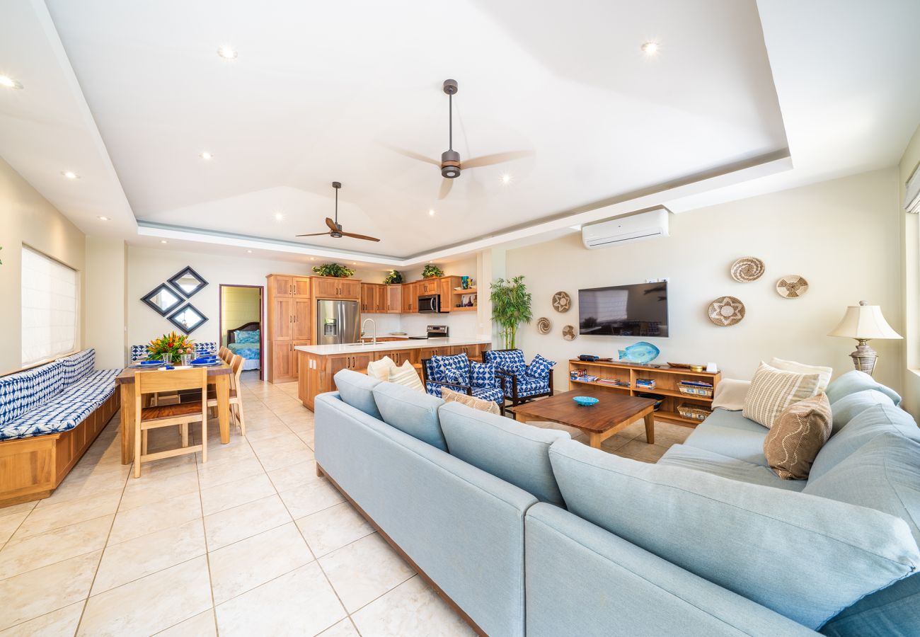 Condominium in Potrero - Playa Potrero: 4 BR Penthouse direct beach access - Destino Penthouse
