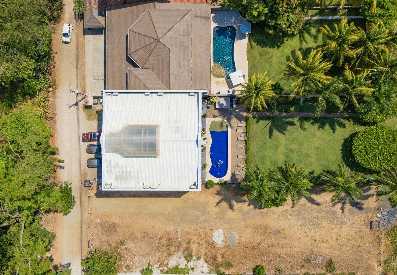 Condominium in Potrero - Playa Potrero: 4 BR Penthouse direct beach access - Destino Penthouse