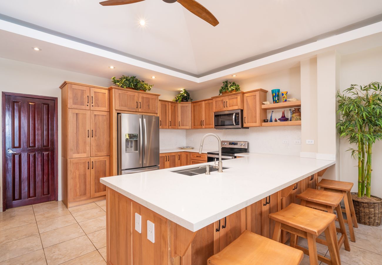 Condominium in Potrero - Playa Potrero: 4 BR Penthouse direct beach access - Destino Penthouse