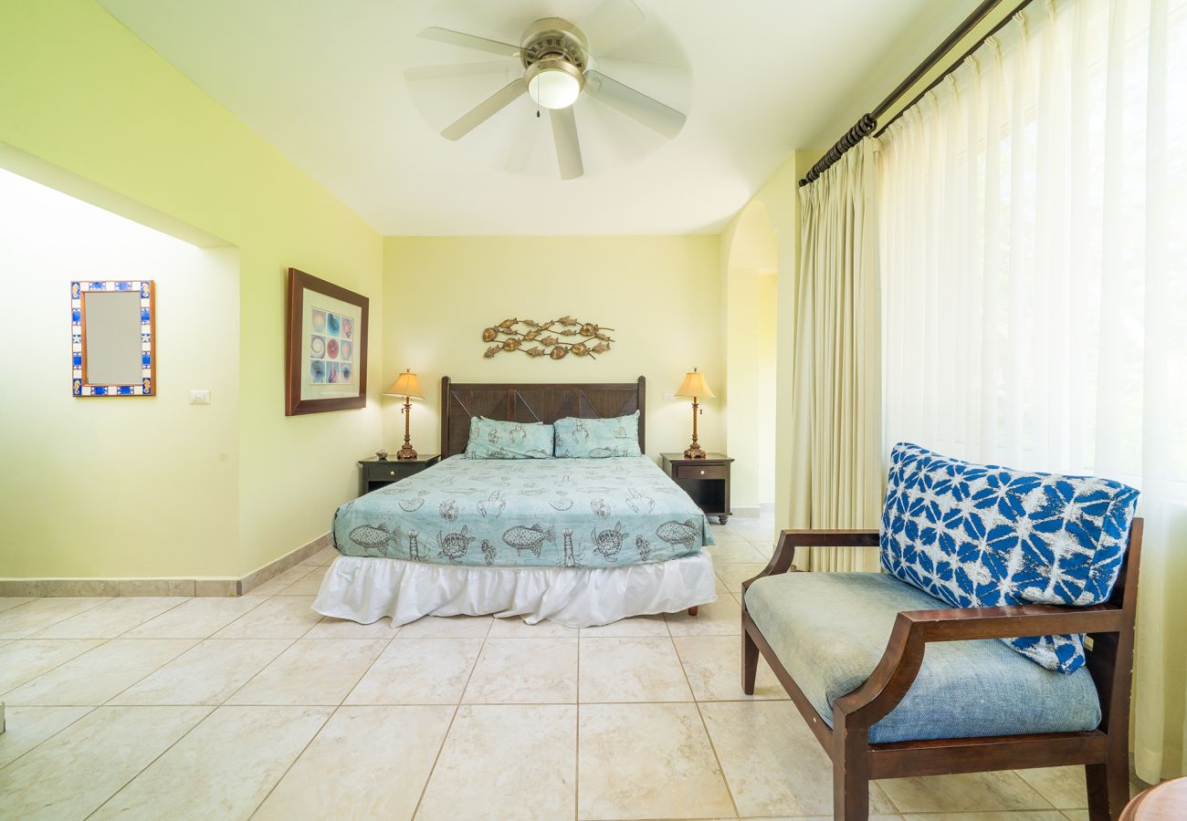 Condominium in Potrero - Playa Potrero: 4 BR Penthouse direct beach access - Destino Penthouse