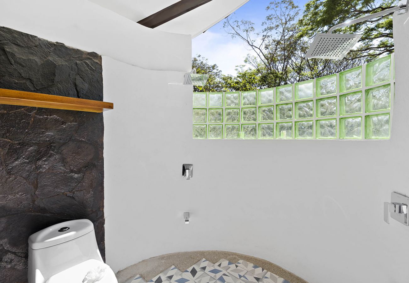 House in Potrero - Beachfront 7BR House w/ Large Pool, Firepit & BBQ • Bella Catalina