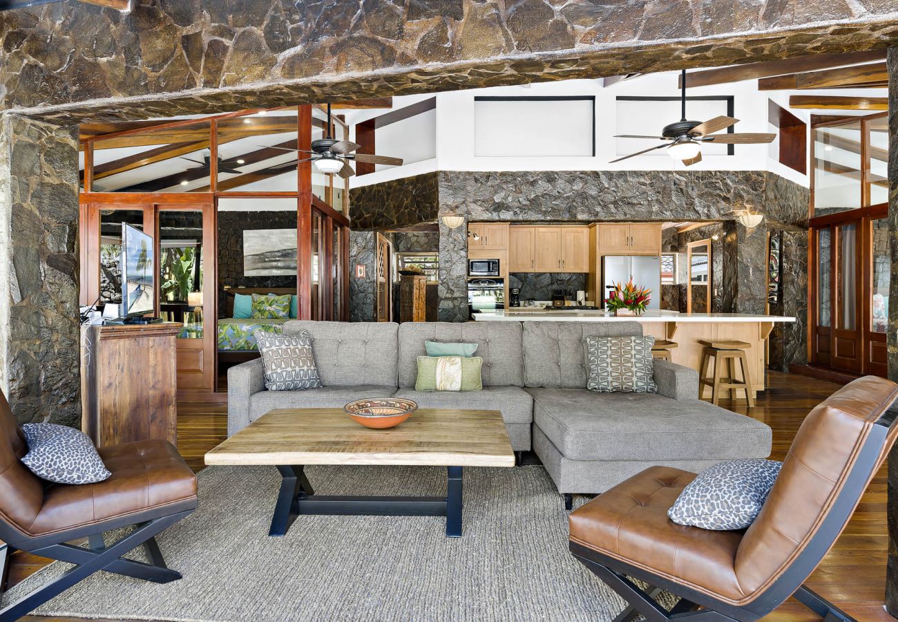 House in Potrero - Beachfront 7BR House w/ Large Pool, Firepit & BBQ • Bella Catalina