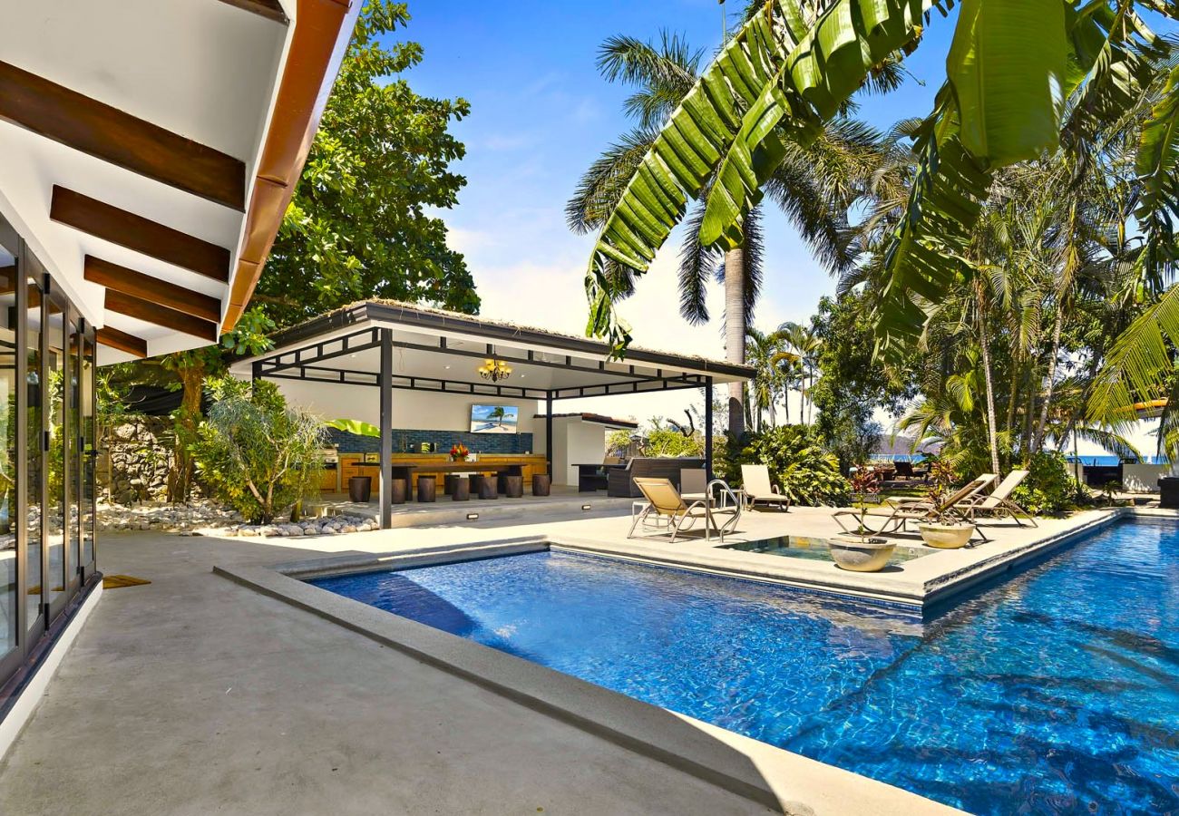 House in Potrero - Beachfront 7BR House w/ Large Pool, Firepit & BBQ • Bella Catalina