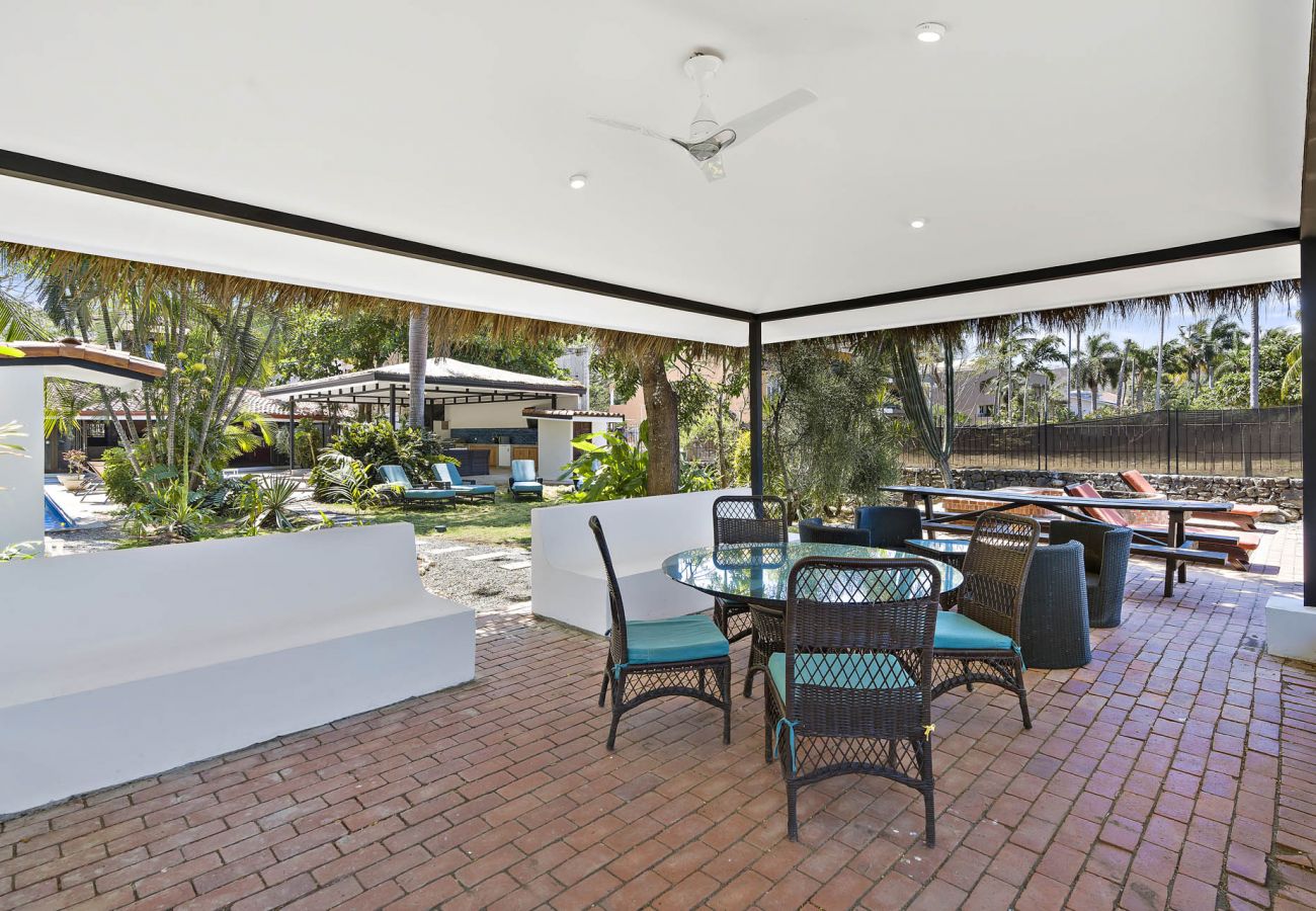 House in Potrero - Beachfront 7BR House w/ Large Pool, Firepit & BBQ • Bella Catalina