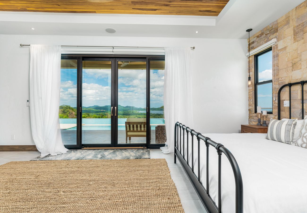 Villa in Playa Flamingo - Top Designer Home: Infinity Pool, 180º Ocean Views - CASA DEL MAR