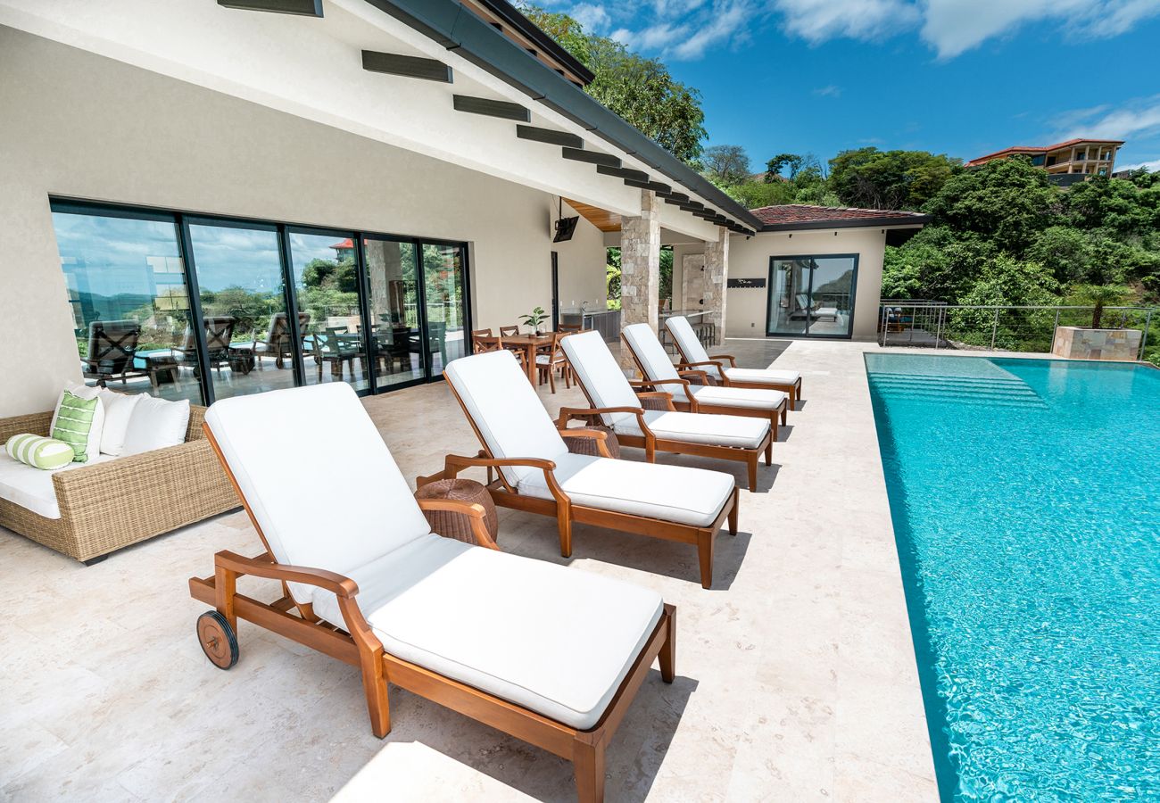 Villa in Playa Flamingo - Top Designer Home: Infinity Pool, 180º Ocean Views - CASA DEL MAR