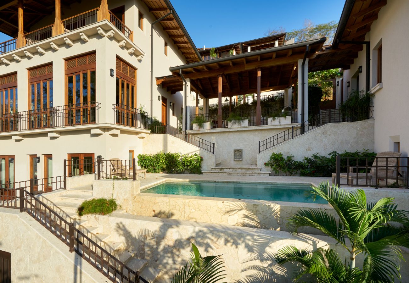 House in Las Catalinas - Oceanfront•Sleeps 6•Full Kitchen•BBQ•Pool•Balcony - Alouatta Guesthouse