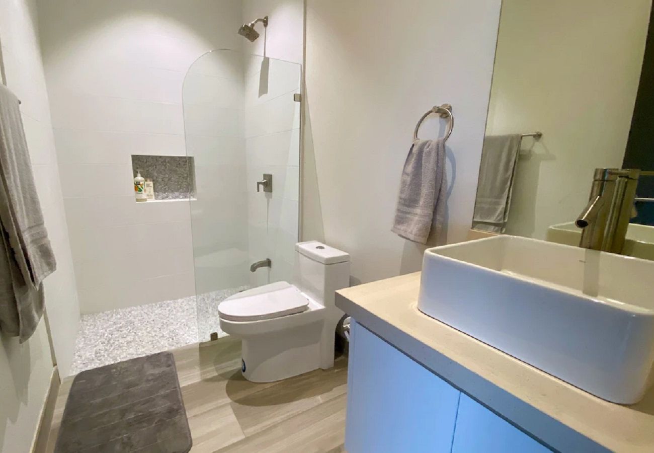Villa in Playa Flamingo - Mar Vista Villa-sleeps 16-infinity pool-Ocean View - luxury Casa de Iluminacion