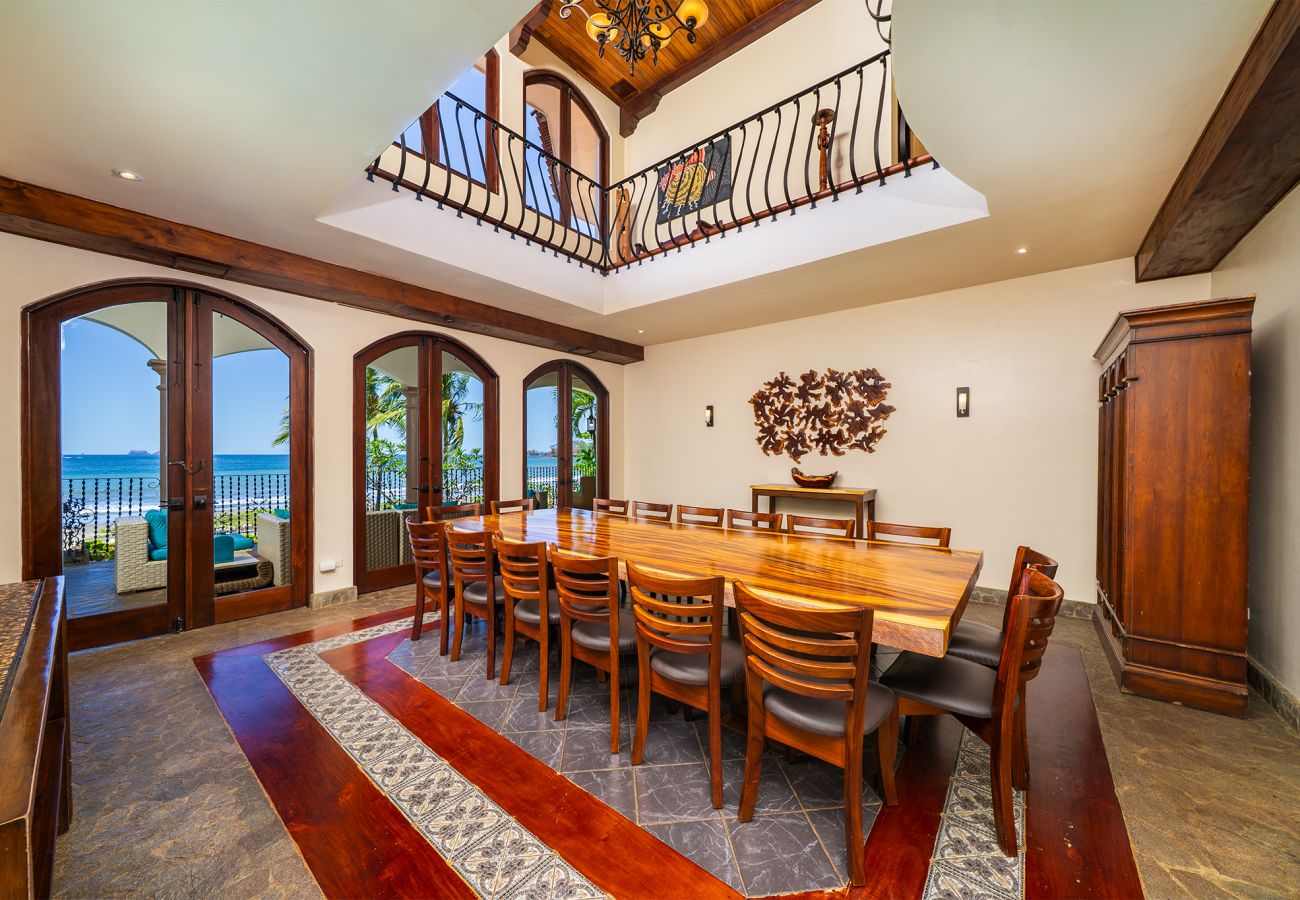 Villa in Potrero - Casa Taj*beachfront*chef service*housekeeping*6 BR
