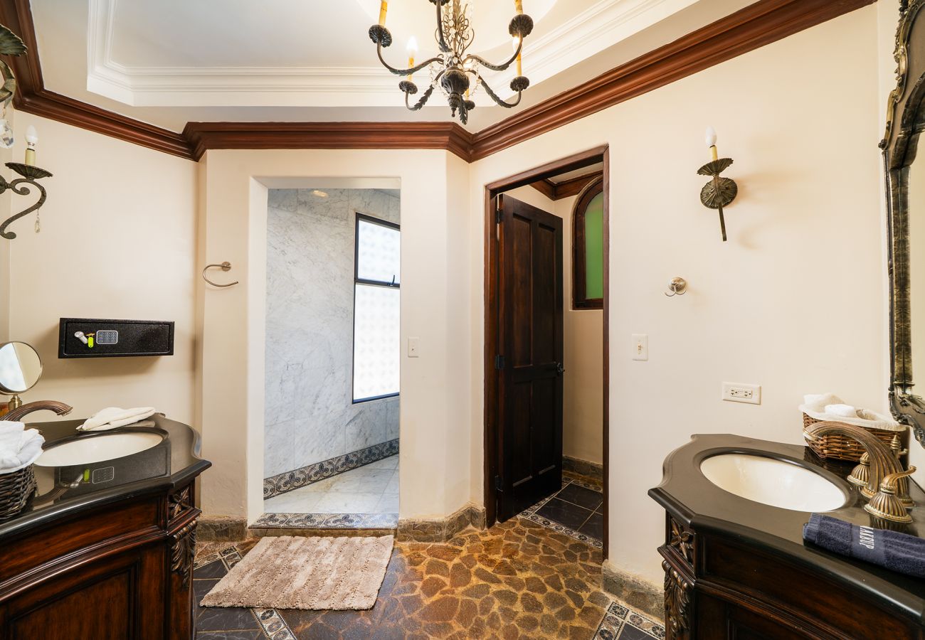 Villa in Potrero - Casa Taj*beachfront*chef service*housekeeping*6 BR