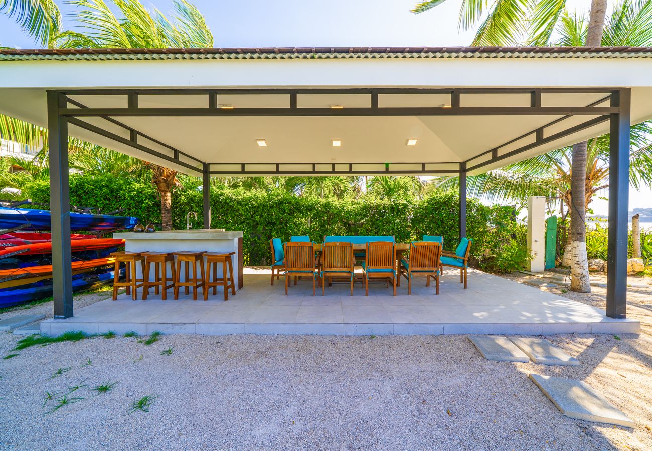 Villa in Potrero - Casa Taj*beachfront*chef service*housekeeping*6 BR