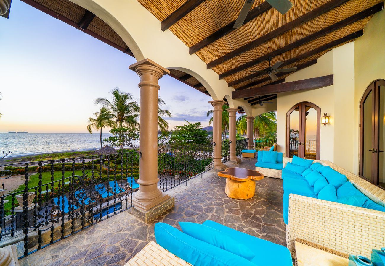Villa in Potrero - Casa Taj*beachfront*chef service*housekeeping*6 BR