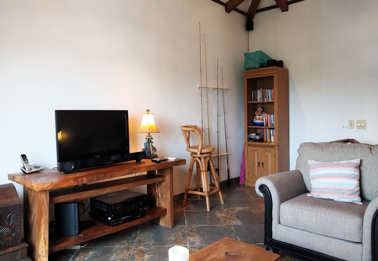 Condominium in Playa Flamingo - 150 m to Marina Flamingo•BBQ•Balcony•extra TV room - Flamingo Rose Vista