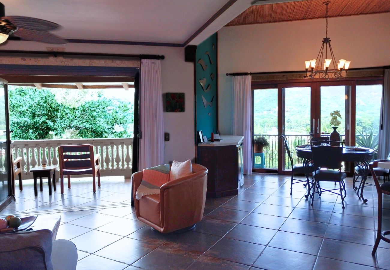 Condominium in Playa Flamingo - 150 m to Marina Flamingo•BBQ•Balcony•extra TV room - Flamingo Rose Vista