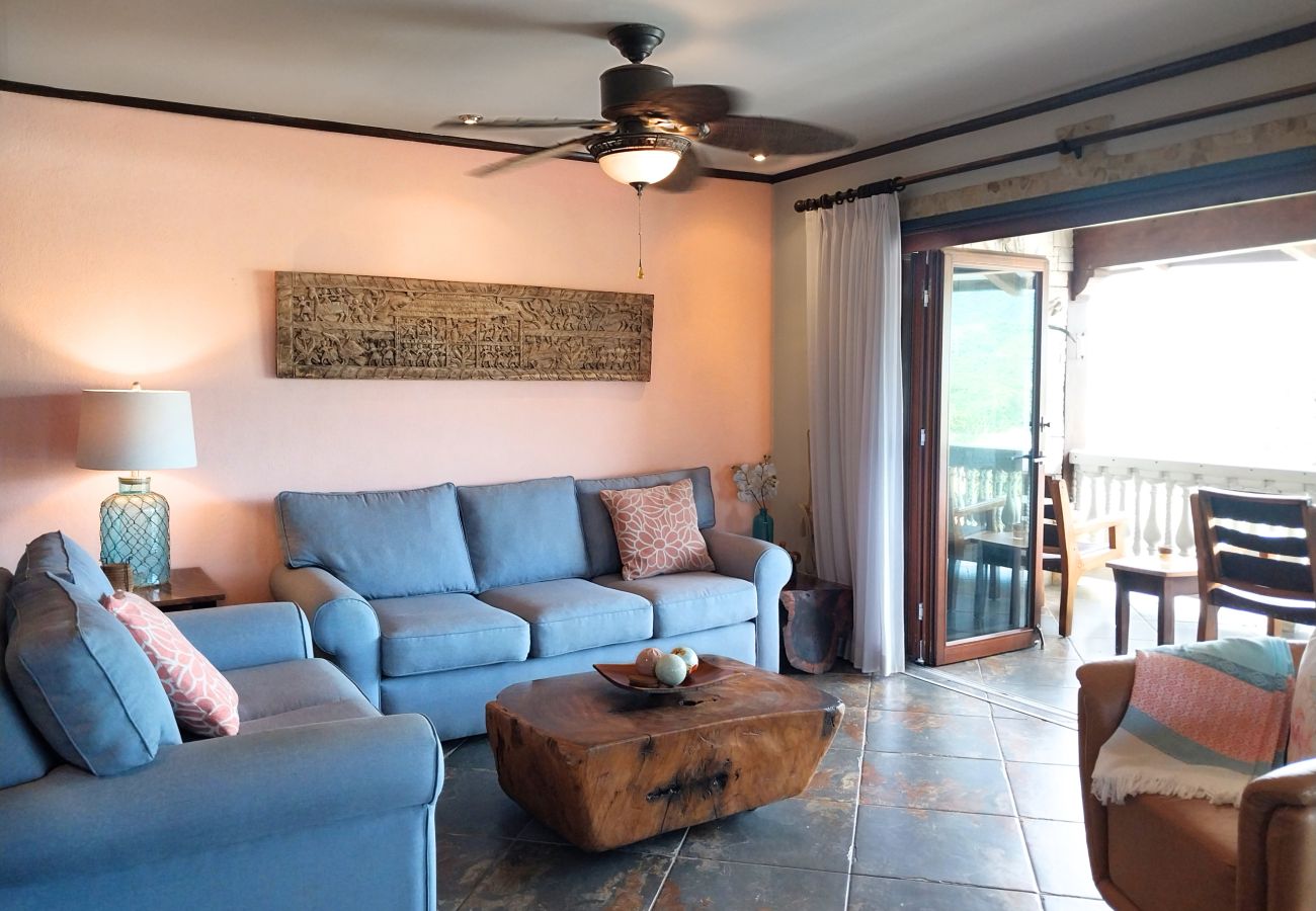 Condominium in Playa Flamingo - 150 m to Marina Flamingo•BBQ•Balcony•extra TV room - Flamingo Rose Vista