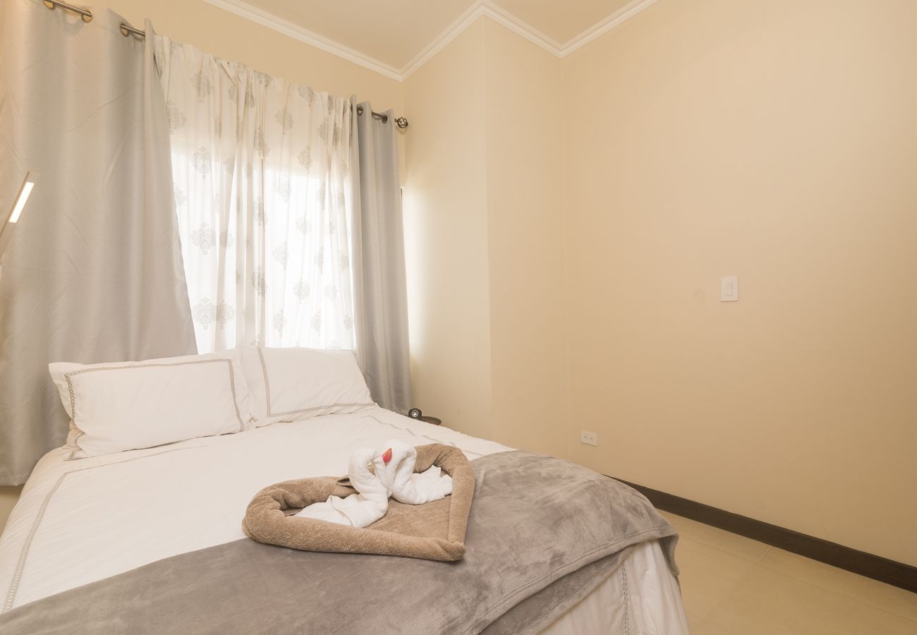 Condominium in Playa Flamingo - Oceanview•Balcony•2 Pools•Parking•Kitchen•Washer/D - Flamingo Towers 17