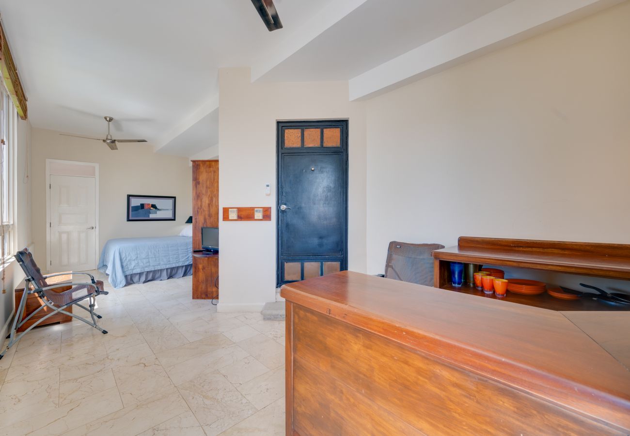 Villa in Playa Flamingo - Playa Flamingo: Oceanside Villa w/ rooftop jacuzzi, private located - Lot Four