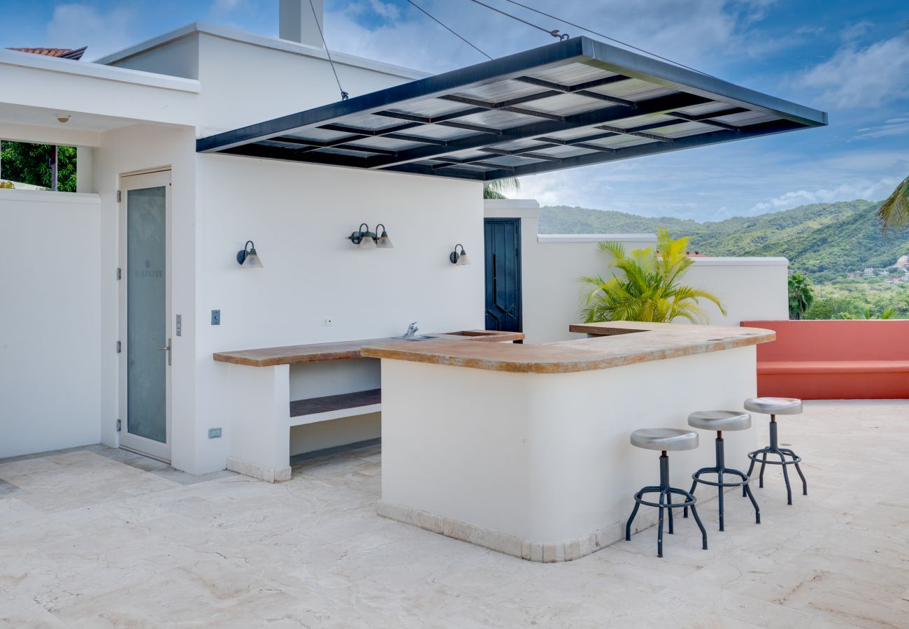 Villa in Playa Flamingo - Playa Flamingo: Oceanside Villa w/ rooftop jacuzzi, private located - Lot Four