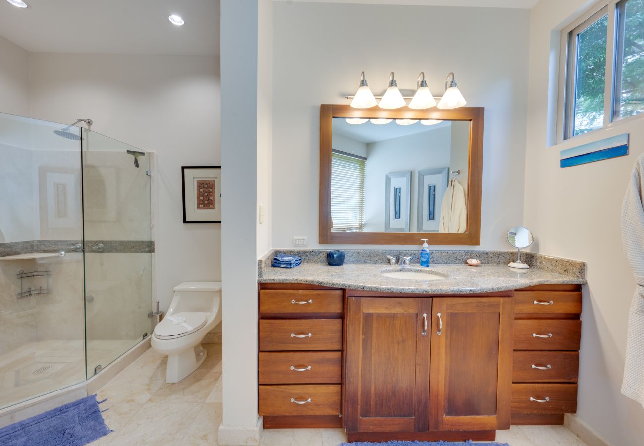 Villa in Playa Flamingo - Playa Flamingo: Oceanside Villa w/ rooftop jacuzzi, private located - Lot Four