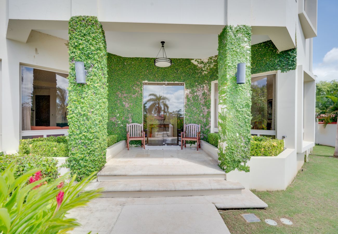 Villa in Playa Flamingo - Playa Flamingo: Oceanside Villa w/ rooftop jacuzzi, private located - Lot Four