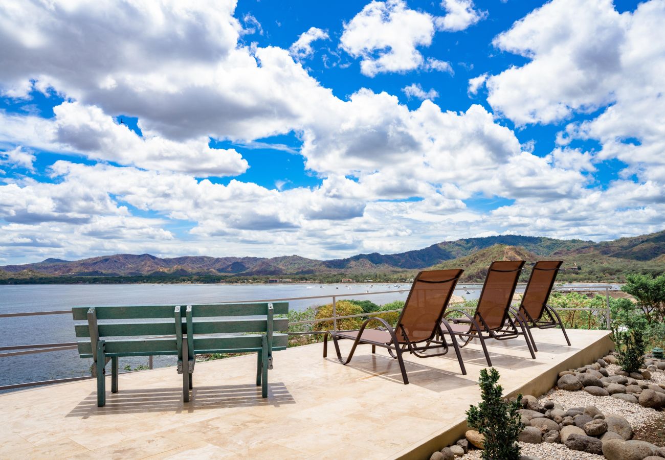 Condominium in Playa Flamingo - Flamingo Center: 2 BR condo w| gorgeous bay views - Punta Plata 521