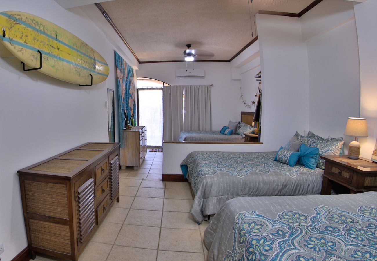Condominium in Playa Flamingo - 5mins to Marina-Oceanview-Full Kitchen-Pool-AC-Gym – Presidential Suites 4