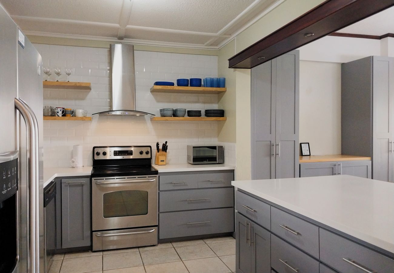 Condominium in Playa Flamingo - 5mins to Marina-Oceanview-Full Kitchen-Pool-AC-Gym – Presidential Suites 4