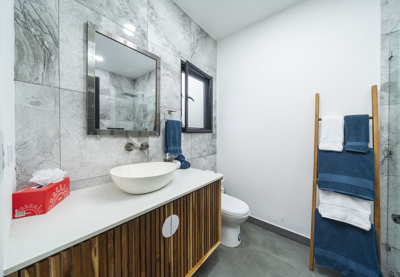 House in Potrero - 350m to beach - Guitar-shaped Pool – Kitchen - BBQ: Casa Guitarra