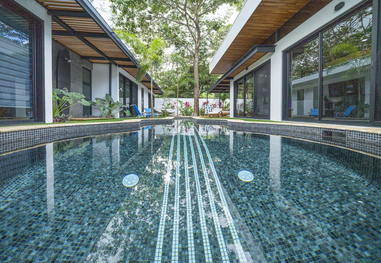 House in Potrero - 350m to beach - Guitar-shaped Pool – Kitchen - BBQ: Casa Guitarra