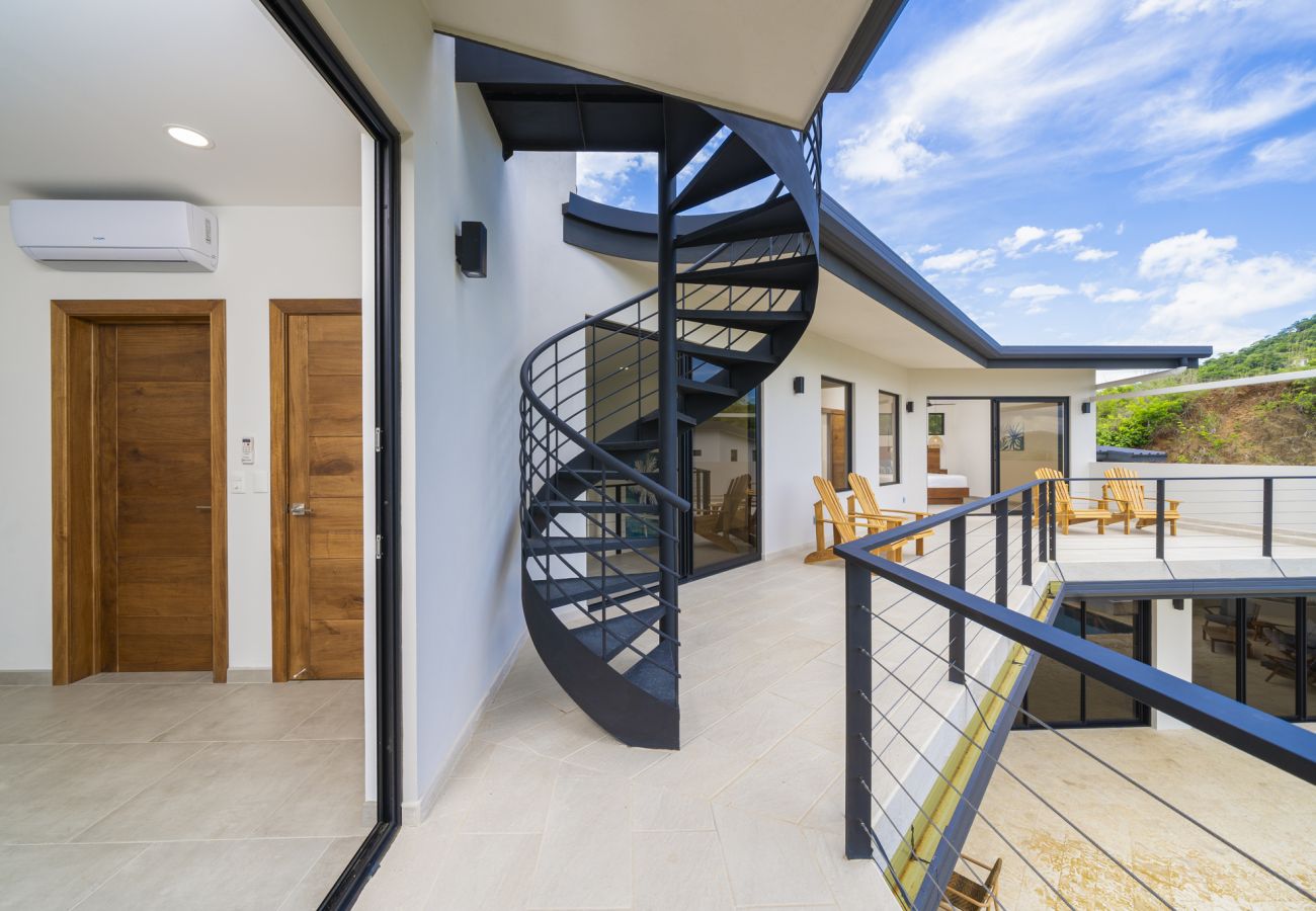 Villa in Potrero - Serene Villa: Ocean View Pool, Rooftop Deck, 5 BR - Villa Vista Pacifico