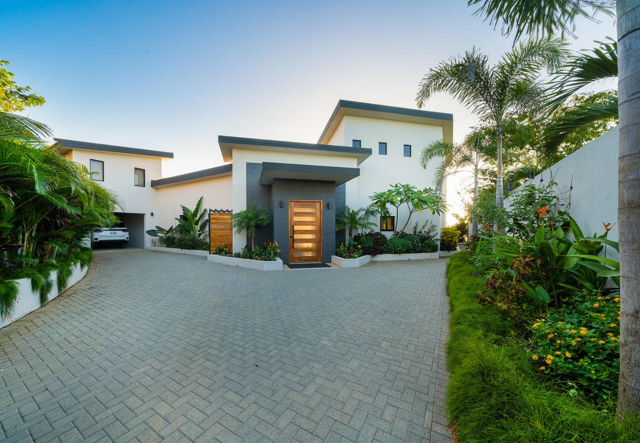 Villa in Potrero - Serene Villa: Ocean View Pool, Rooftop Deck, 5 BR - Villa Vista Pacifico