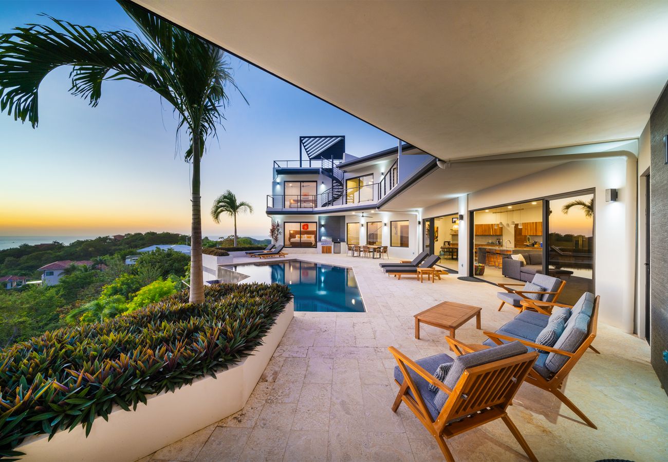 Villa in Potrero - Serene Villa: Ocean View Pool, Rooftop Deck, 5 BR - Villa Vista Pacifico