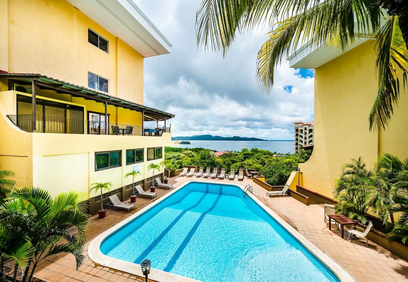 Condominium in Playa Flamingo - Playa Flamingo: beautiful spacious condo, everything in walking distance - Presidential Suites 17