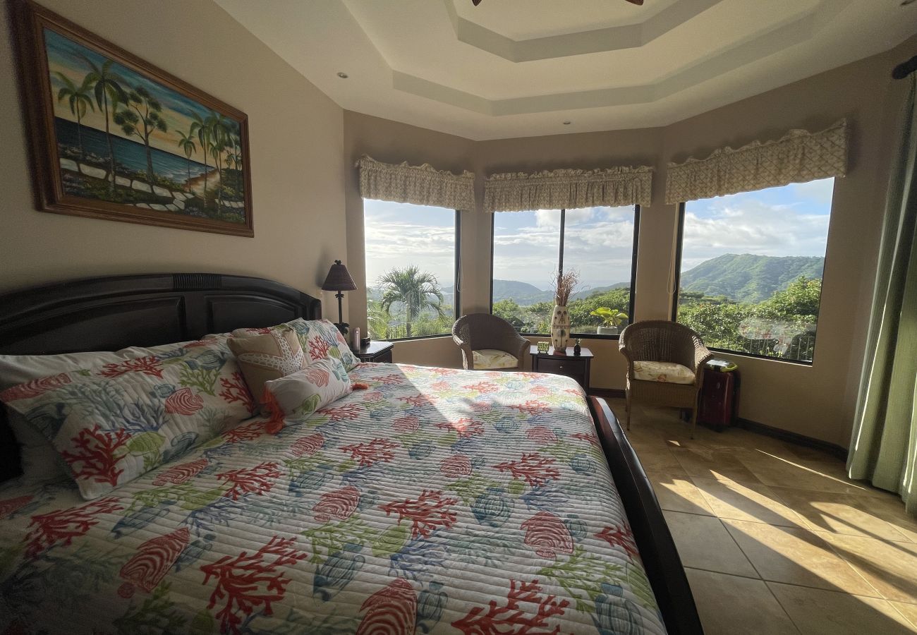 House in Potrero - Housekeeping•BBQ•Pool•4 TVs•Garden•Oceanview villa: Casa Sol Azul