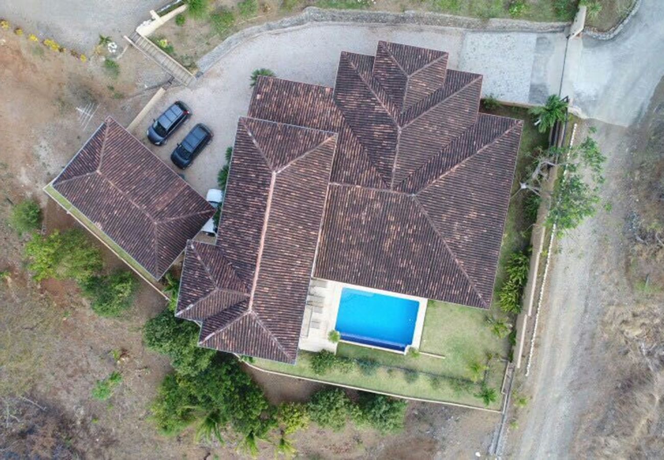 House in Potrero - Housekeeping•BBQ•Pool•4 TVs•Garden•Oceanview villa: Casa Sol Azul