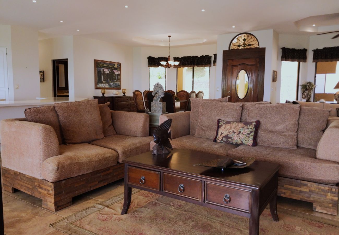House in Potrero - Housekeeping•BBQ•Pool•4 TVs•Garden•Oceanview villa: Casa Sol Azul