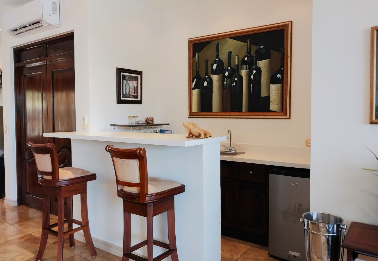 House in Potrero - Housekeeping•BBQ•Pool•4 TVs•Garden•Oceanview villa: Casa Sol Azul