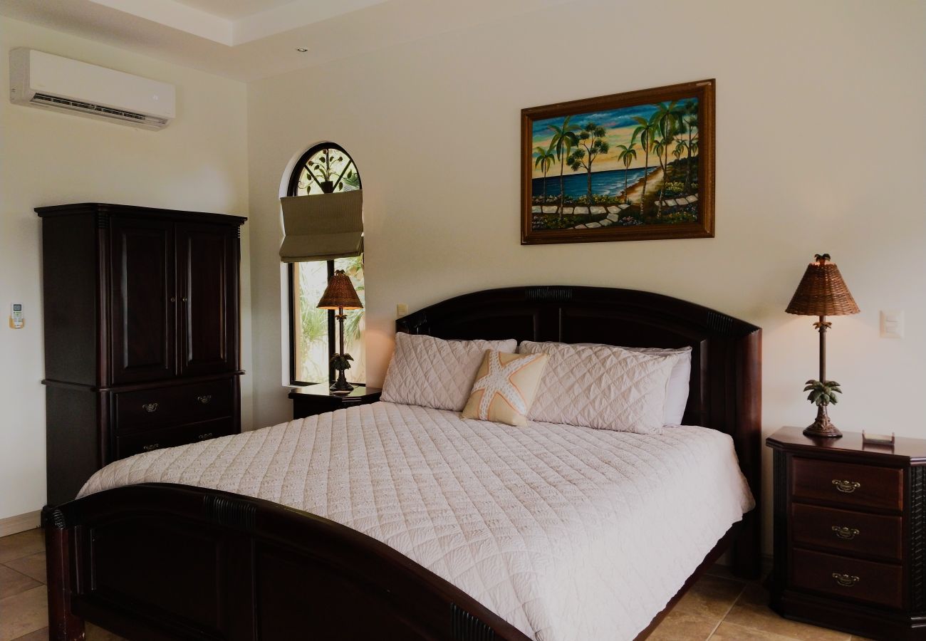House in Potrero - Housekeeping•BBQ•Pool•4 TVs•Garden•Oceanview villa: Casa Sol Azul