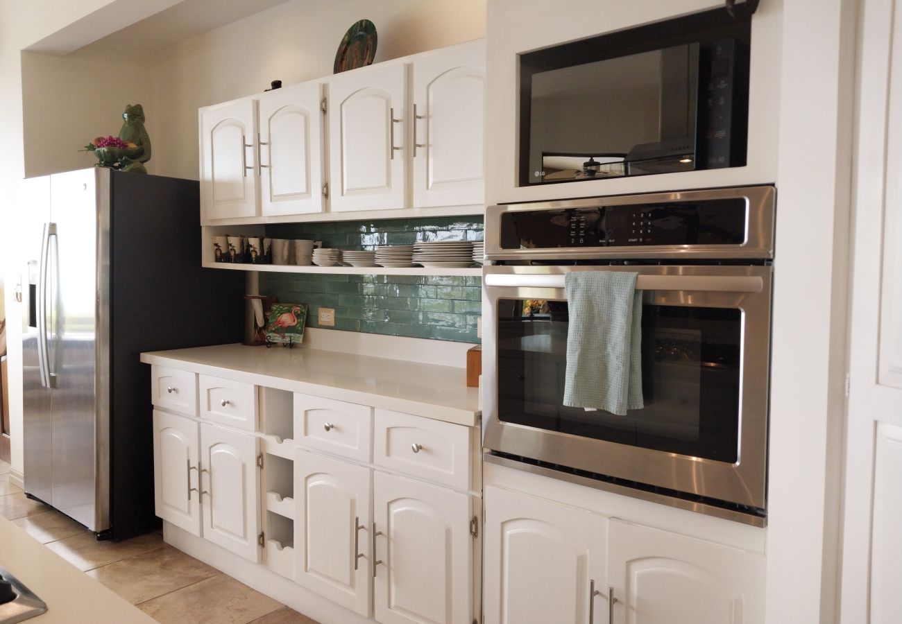 House in Potrero - Housekeeping•BBQ•Pool•4 TVs•Garden•Oceanview villa: Casa Sol Azul