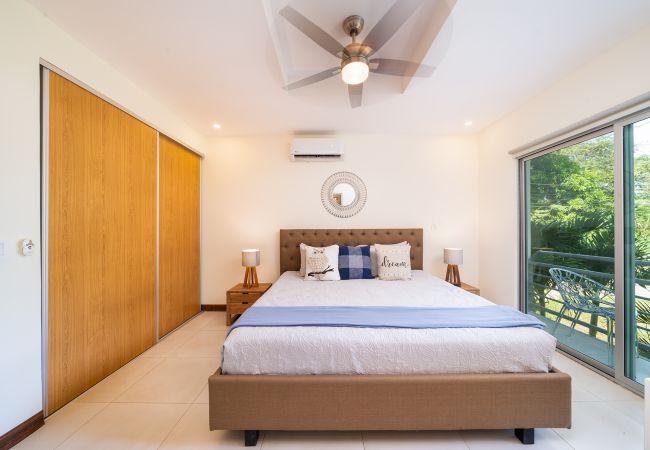 Condominium in Potrero - Modern 2BR/2BA Condo w| Proximity to Beach & Town - Casa Blanca 6