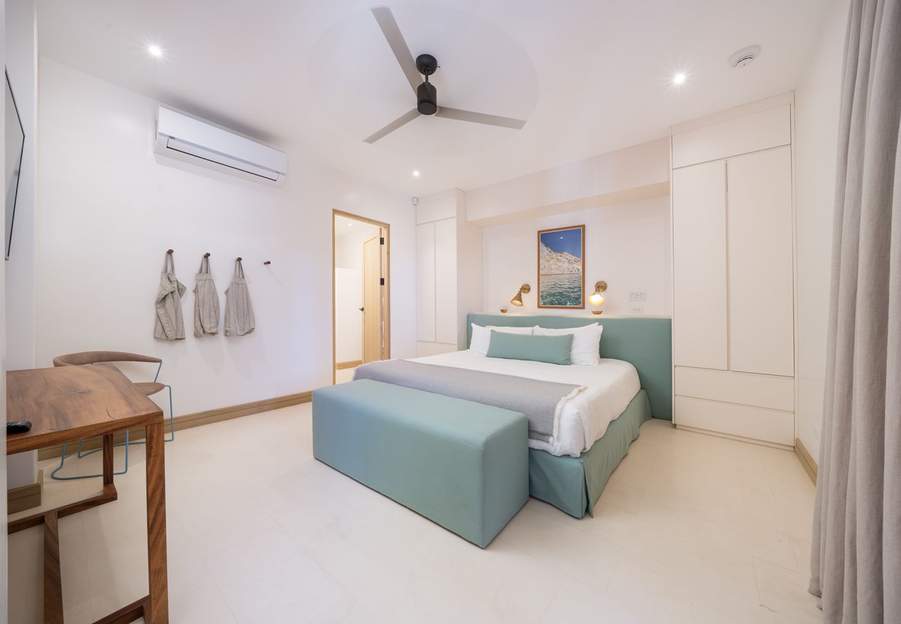 Condominium in Las Catalinas - Beach Club Included | 1 min to beach | sleeps 5 | Plaza Mercado 12