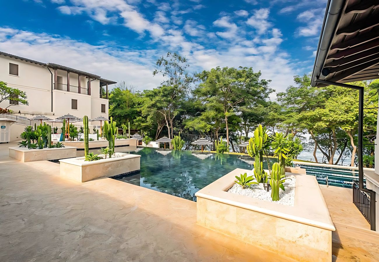 Condominium in Las Catalinas - Beach Club Included | 1 min to beach | sleeps 5 | Plaza Mercado 12
