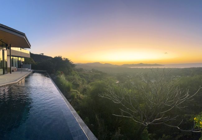 House in Playa Flamingo - Luxury 5BR Oasis with Panoramic Ocean Views & Pool - Casa Vista Contenta Mainhouse